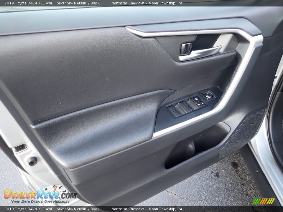 2019 Toyota RAV4 XLE AWD Silver Sky Metallic / Black Photo #24