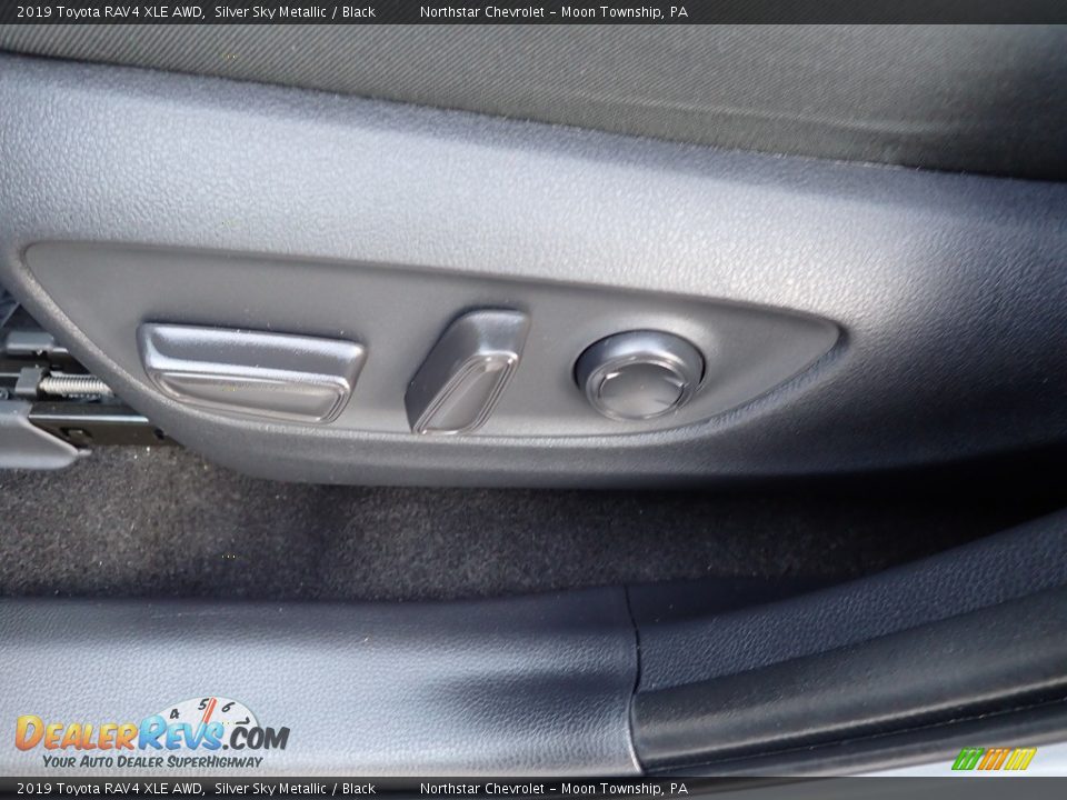 2019 Toyota RAV4 XLE AWD Silver Sky Metallic / Black Photo #25