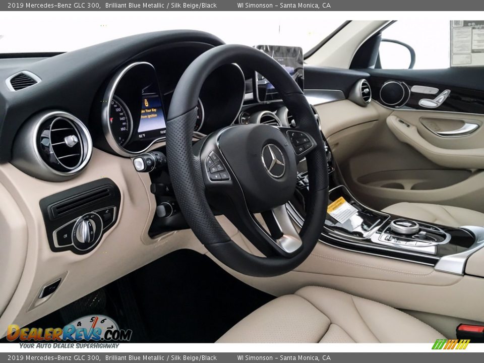 2019 Mercedes-Benz GLC 300 Brilliant Blue Metallic / Silk Beige/Black Photo #4