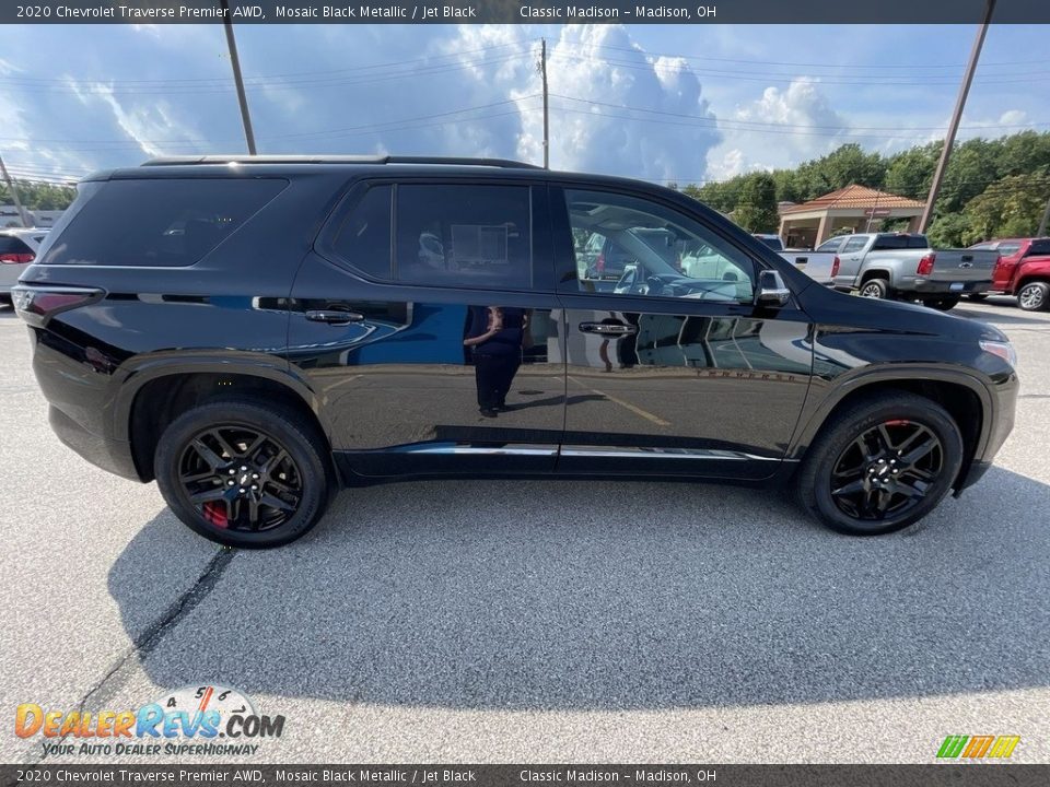 2020 Chevrolet Traverse Premier AWD Mosaic Black Metallic / Jet Black Photo #3