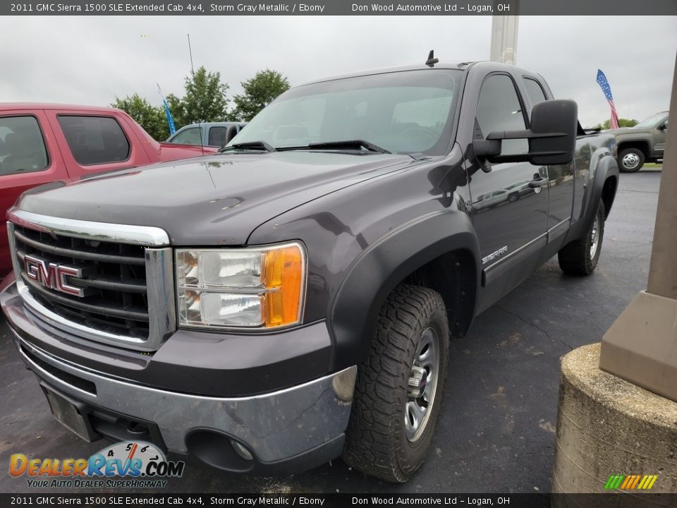 Front 3/4 View of 2011 GMC Sierra 1500 SLE Extended Cab 4x4 Photo #3