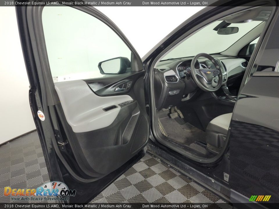 2018 Chevrolet Equinox LS AWD Mosaic Black Metallic / Medium Ash Gray Photo #13