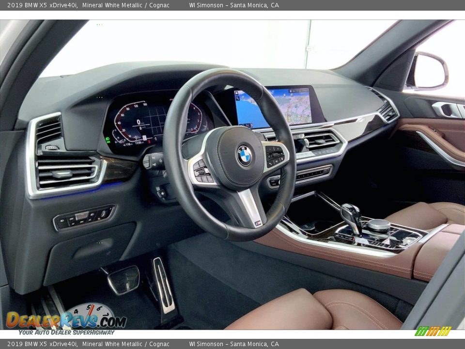 Dashboard of 2019 BMW X5 xDrive40i Photo #14