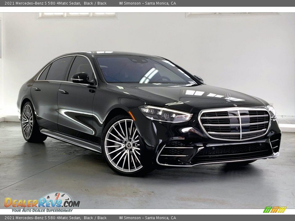 Front 3/4 View of 2021 Mercedes-Benz S 580 4Matic Sedan Photo #12