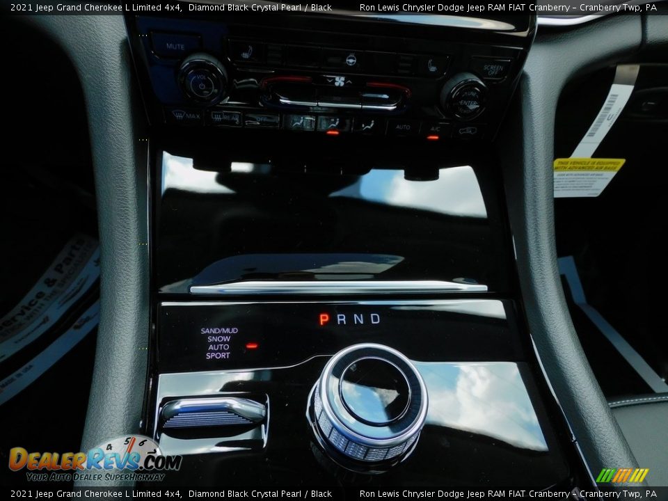 2021 Jeep Grand Cherokee L Limited 4x4 Diamond Black Crystal Pearl / Black Photo #19