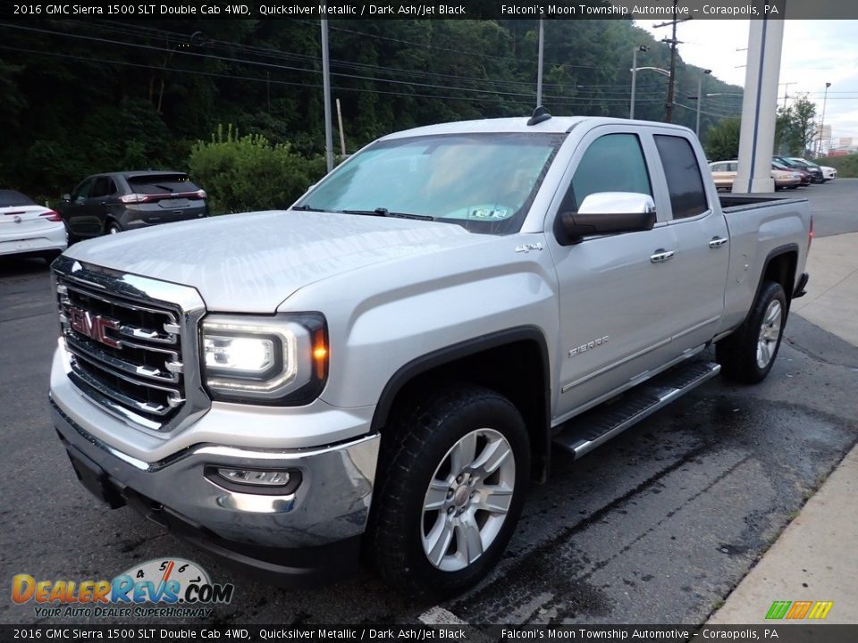 Front 3/4 View of 2016 GMC Sierra 1500 SLT Double Cab 4WD Photo #6