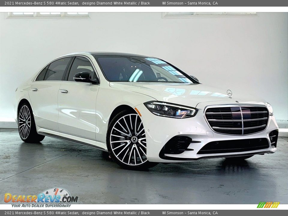 Front 3/4 View of 2021 Mercedes-Benz S 580 4Matic Sedan Photo #12