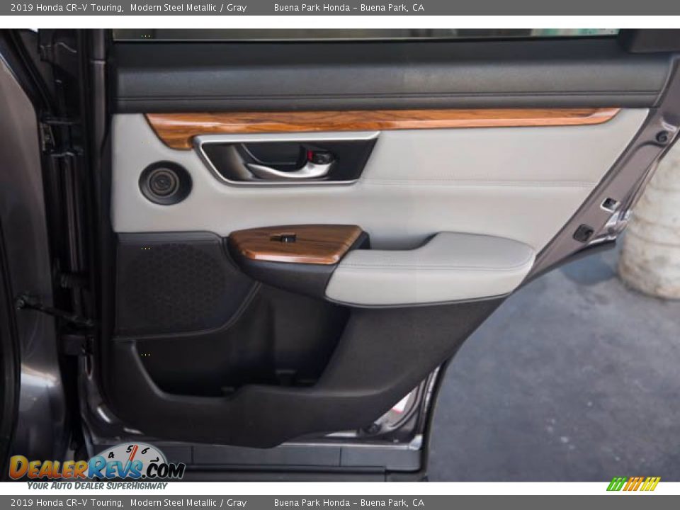 2019 Honda CR-V Touring Modern Steel Metallic / Gray Photo #32