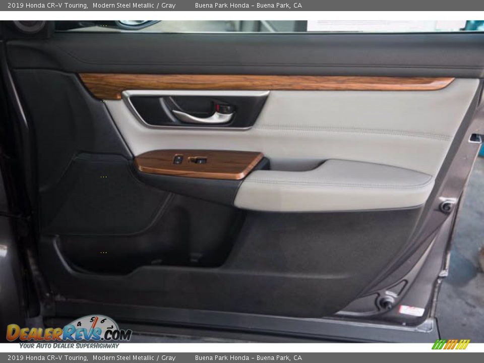 2019 Honda CR-V Touring Modern Steel Metallic / Gray Photo #33