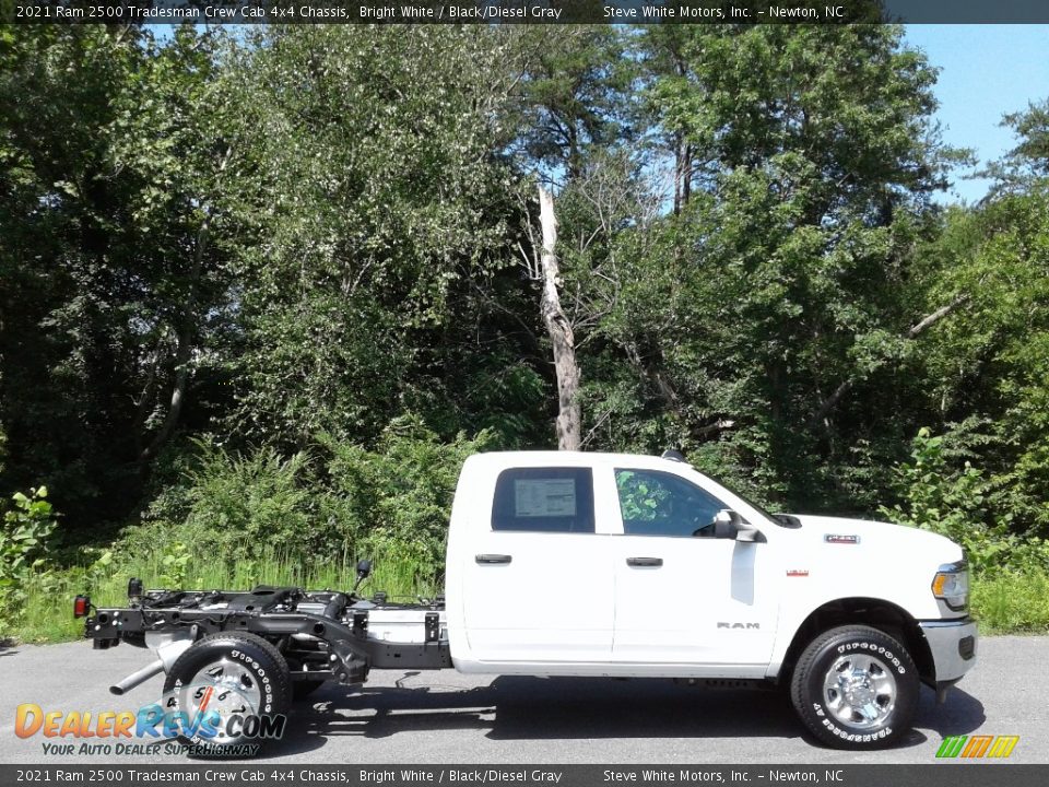 2021 Ram 2500 Tradesman Crew Cab 4x4 Chassis Bright White / Black/Diesel Gray Photo #5