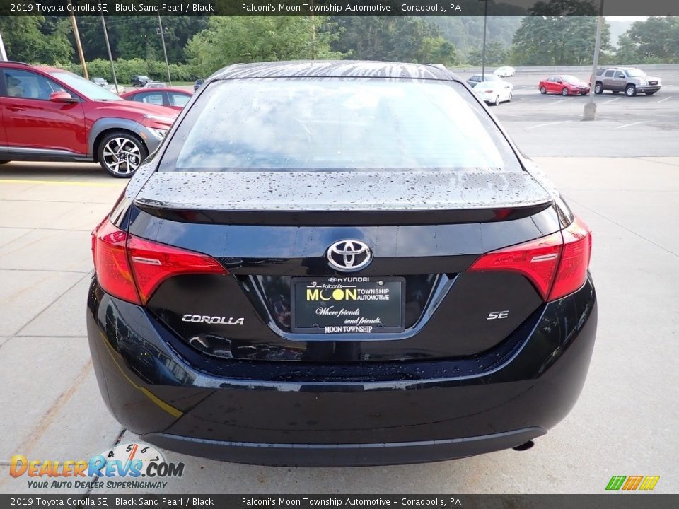 2019 Toyota Corolla SE Black Sand Pearl / Black Photo #3