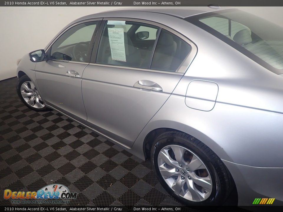 2010 Honda Accord EX-L V6 Sedan Alabaster Silver Metallic / Gray Photo #18