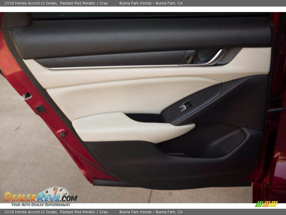 2018 Honda Accord LX Sedan Radiant Red Metallic / Gray Photo #32