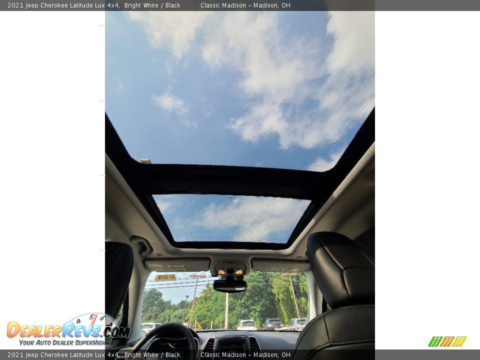 2021 Jeep Cherokee Latitude Lux 4x4 Bright White / Black Photo #10