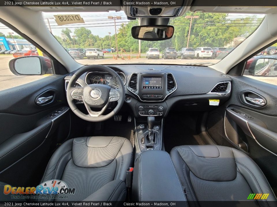 Front Seat of 2021 Jeep Cherokee Latitude Lux 4x4 Photo #8