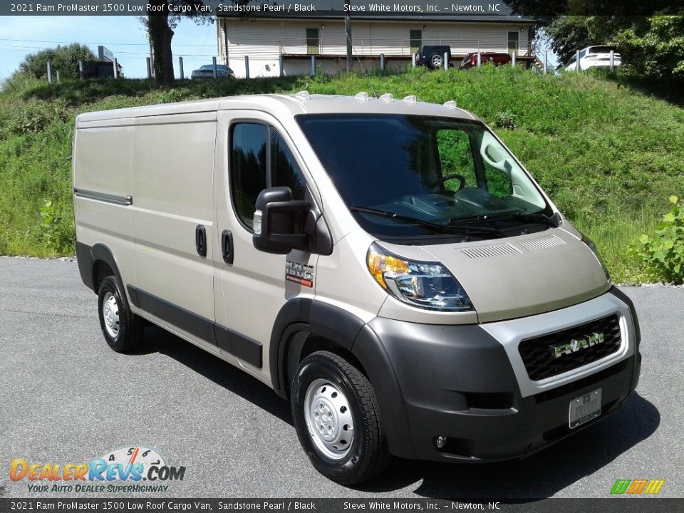 Front 3/4 View of 2021 Ram ProMaster 1500 Low Roof Cargo Van Photo #4