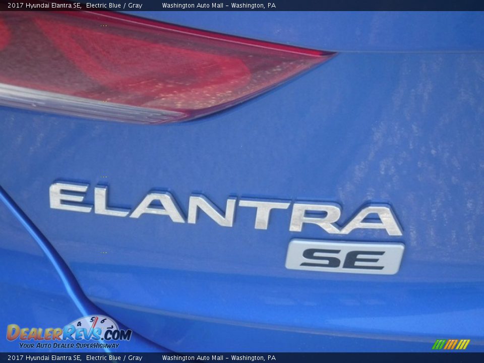 2017 Hyundai Elantra SE Electric Blue / Gray Photo #10