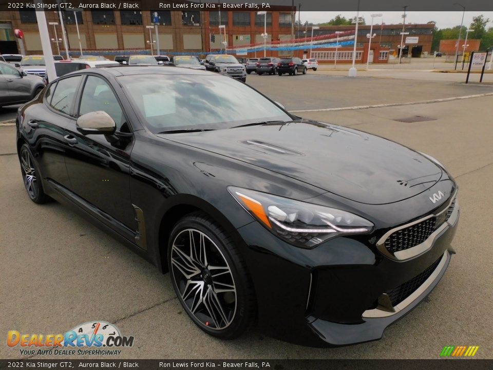 Front 3/4 View of 2022 Kia Stinger GT2 Photo #9