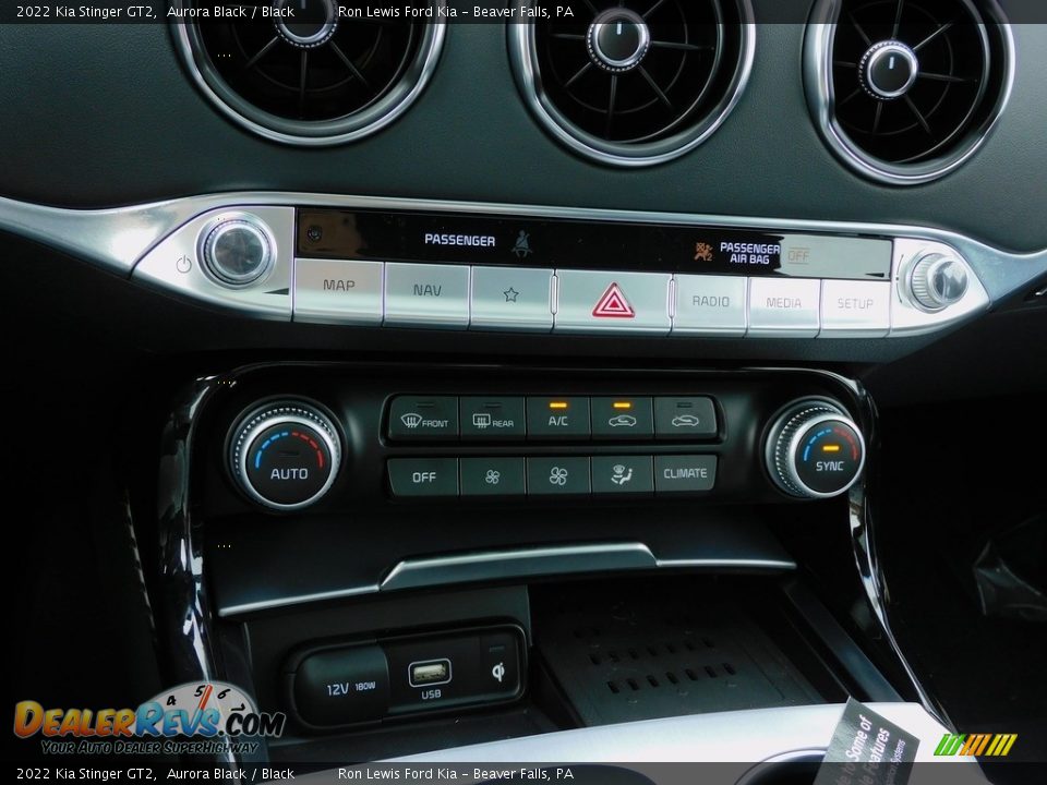 Controls of 2022 Kia Stinger GT2 Photo #18