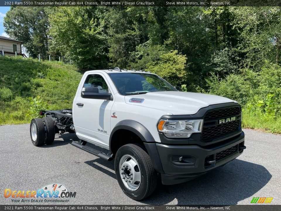 2021 Ram 5500 Tradesman Regular Cab 4x4 Chassis Bright White / Diesel Gray/Black Photo #2