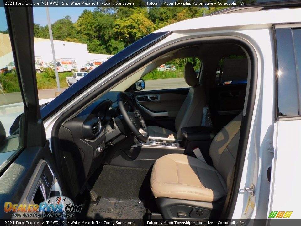 2021 Ford Explorer XLT 4WD Star White Metallic Tri-Coat / Sandstone Photo #11