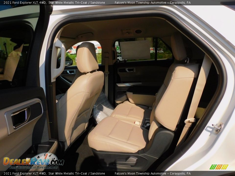 2021 Ford Explorer XLT 4WD Star White Metallic Tri-Coat / Sandstone Photo #12