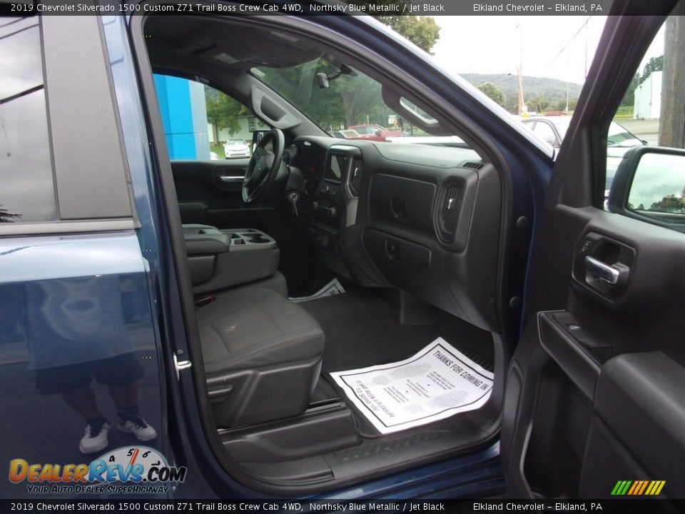 2019 Chevrolet Silverado 1500 Custom Z71 Trail Boss Crew Cab 4WD Northsky Blue Metallic / Jet Black Photo #18
