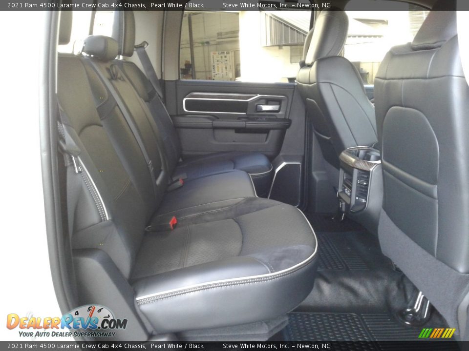 2021 Ram 4500 Laramie Crew Cab 4x4 Chassis Pearl White / Black Photo #16