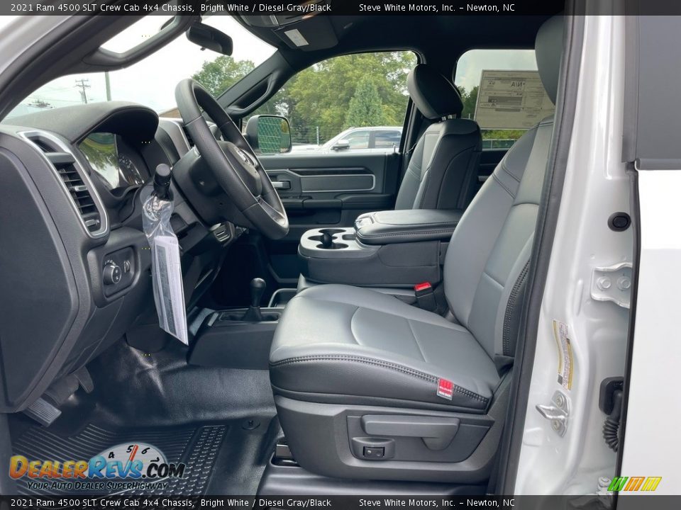 2021 Ram 4500 SLT Crew Cab 4x4 Chassis Bright White / Diesel Gray/Black Photo #10