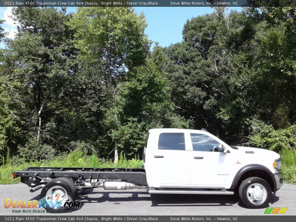 2021 Ram 4500 Tradesman Crew Cab 4x4 Chassis Bright White / Diesel Gray/Black Photo #5