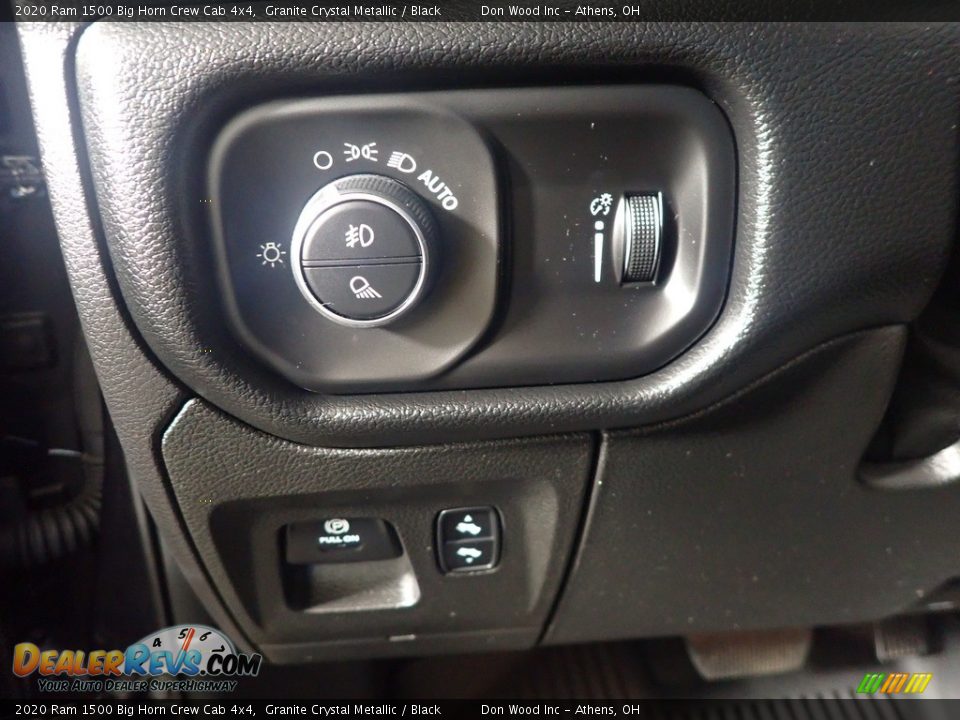 2020 Ram 1500 Big Horn Crew Cab 4x4 Granite Crystal Metallic / Black Photo #30