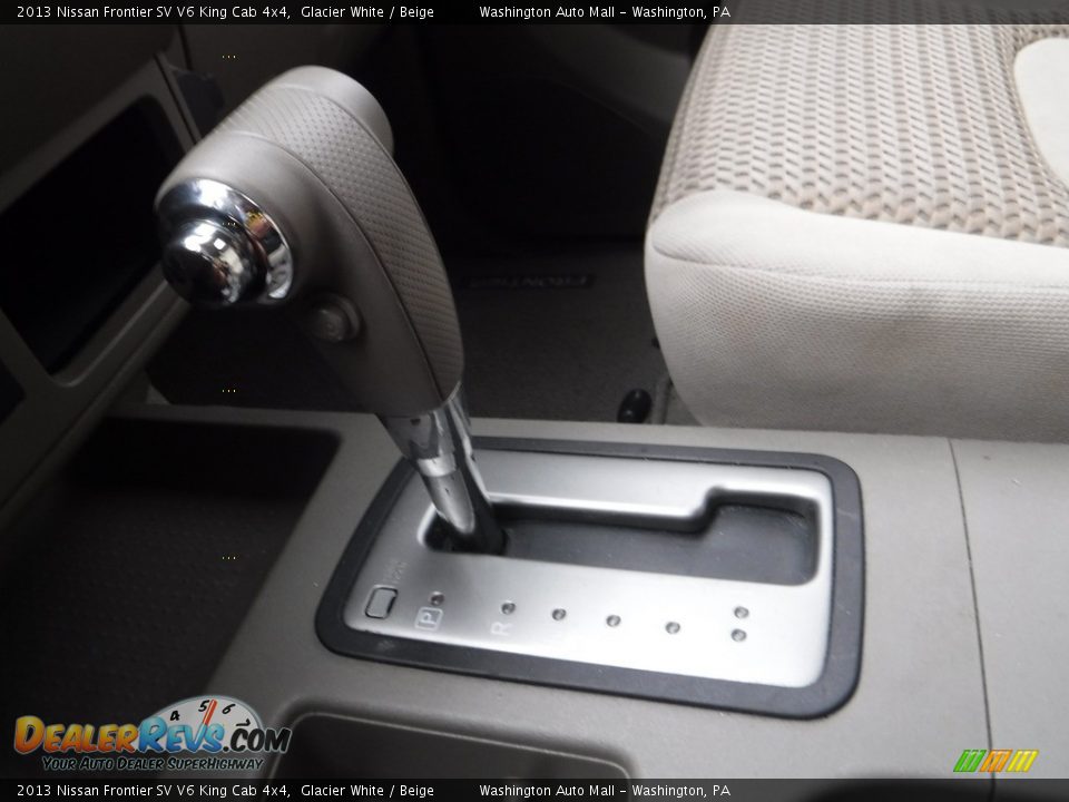 2013 Nissan Frontier SV V6 King Cab 4x4 Glacier White / Beige Photo #19