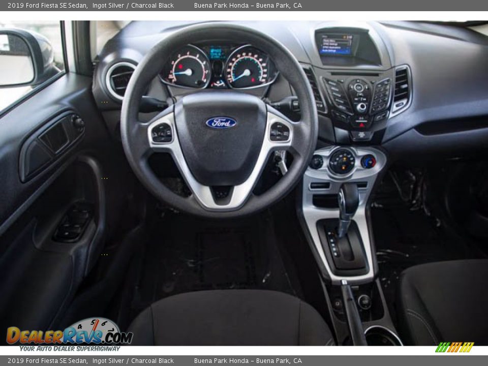 2019 Ford Fiesta SE Sedan Ingot Silver / Charcoal Black Photo #5