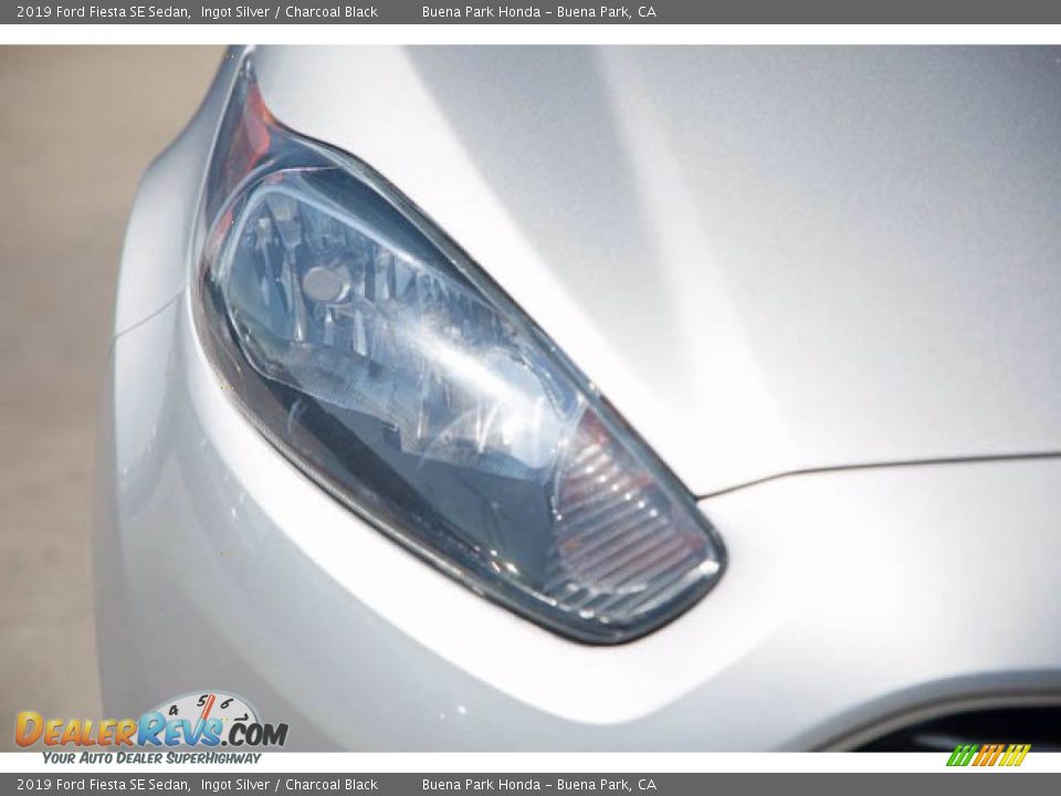 2019 Ford Fiesta SE Sedan Ingot Silver / Charcoal Black Photo #8