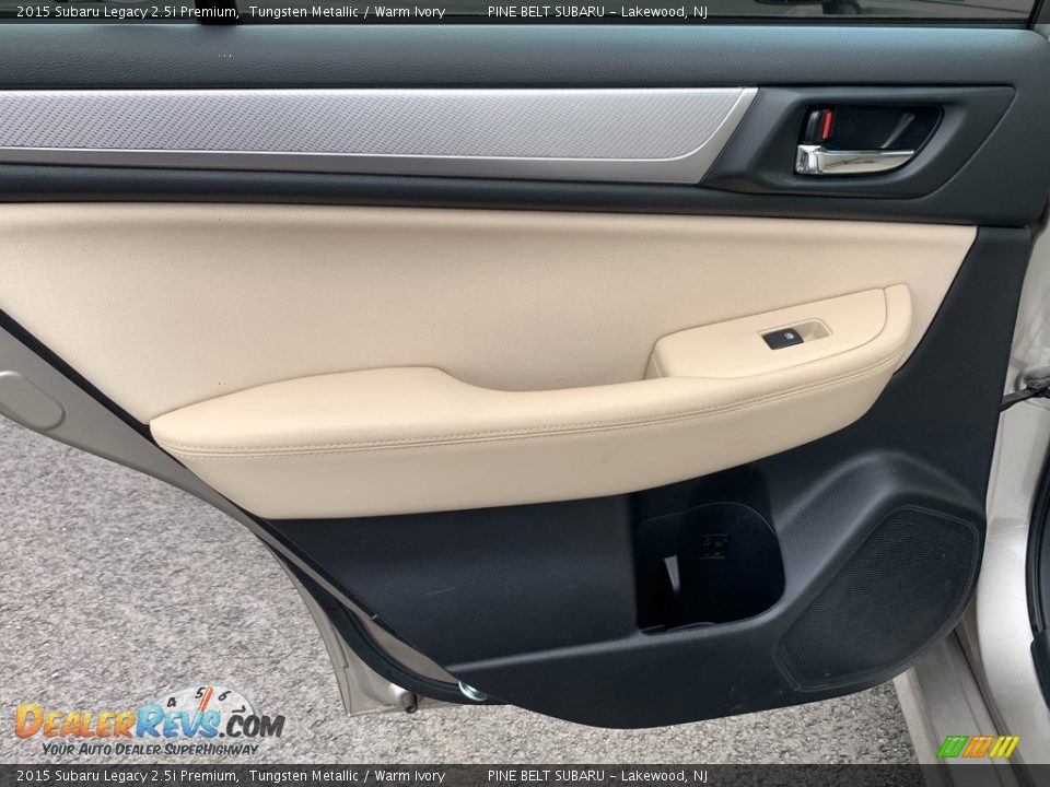 Door Panel of 2015 Subaru Legacy 2.5i Premium Photo #30