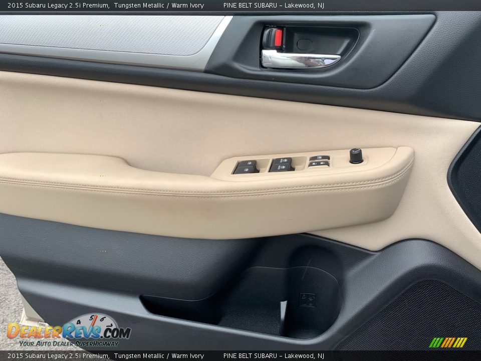 Door Panel of 2015 Subaru Legacy 2.5i Premium Photo #34