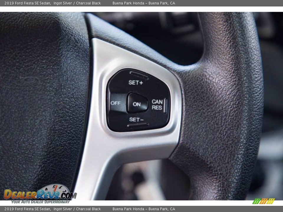2019 Ford Fiesta SE Sedan Ingot Silver / Charcoal Black Photo #18