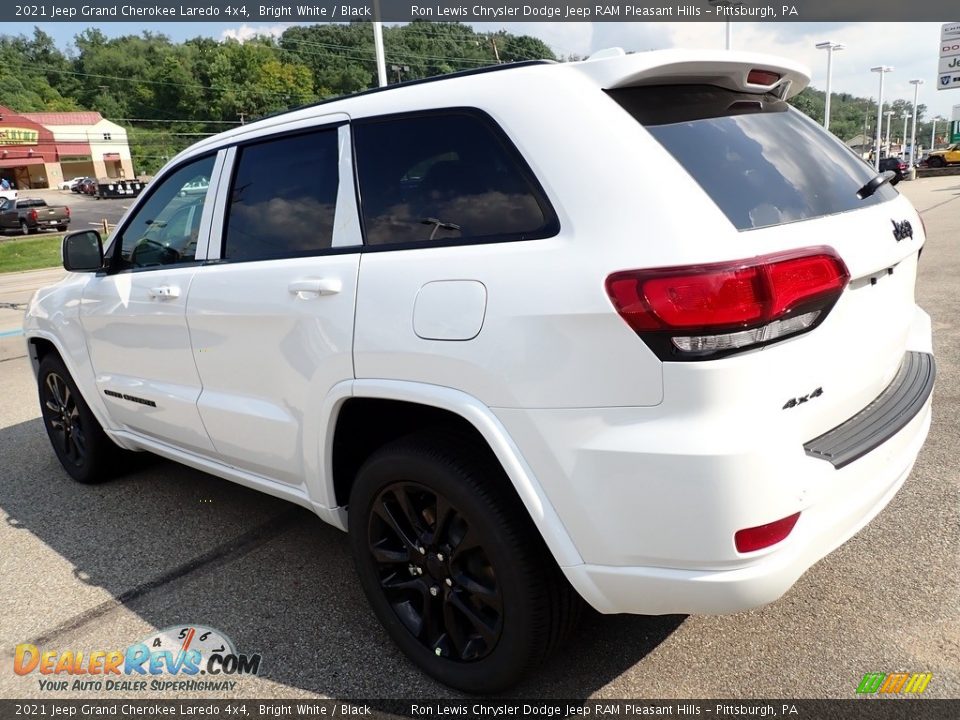 2021 Jeep Grand Cherokee Laredo 4x4 Bright White / Black Photo #3