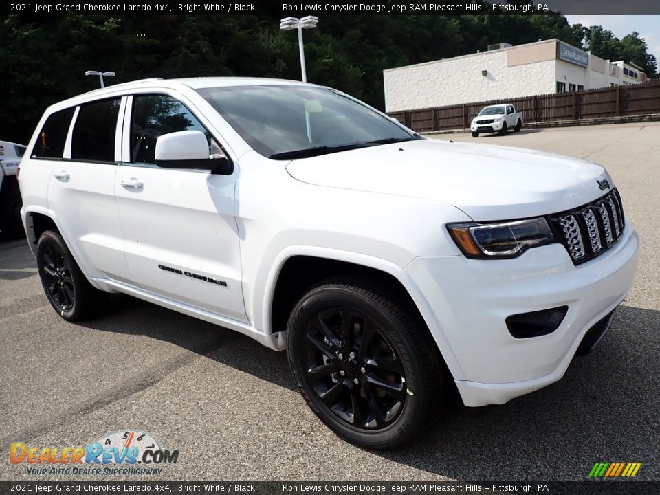 2021 Jeep Grand Cherokee Laredo 4x4 Bright White / Black Photo #8