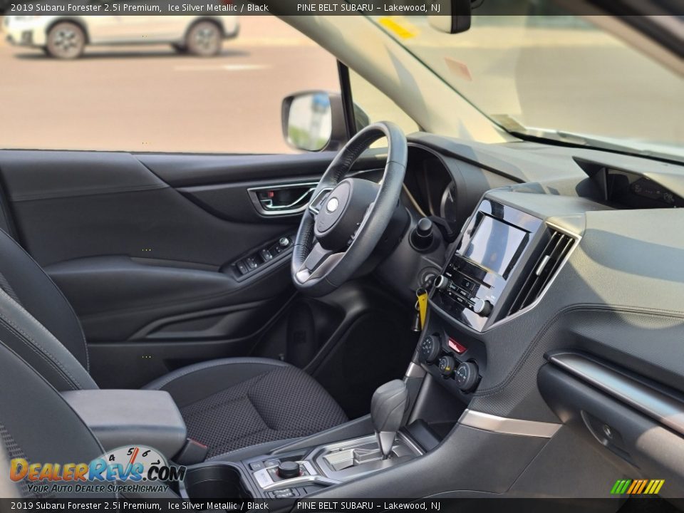 2019 Subaru Forester 2.5i Premium Ice Silver Metallic / Black Photo #28