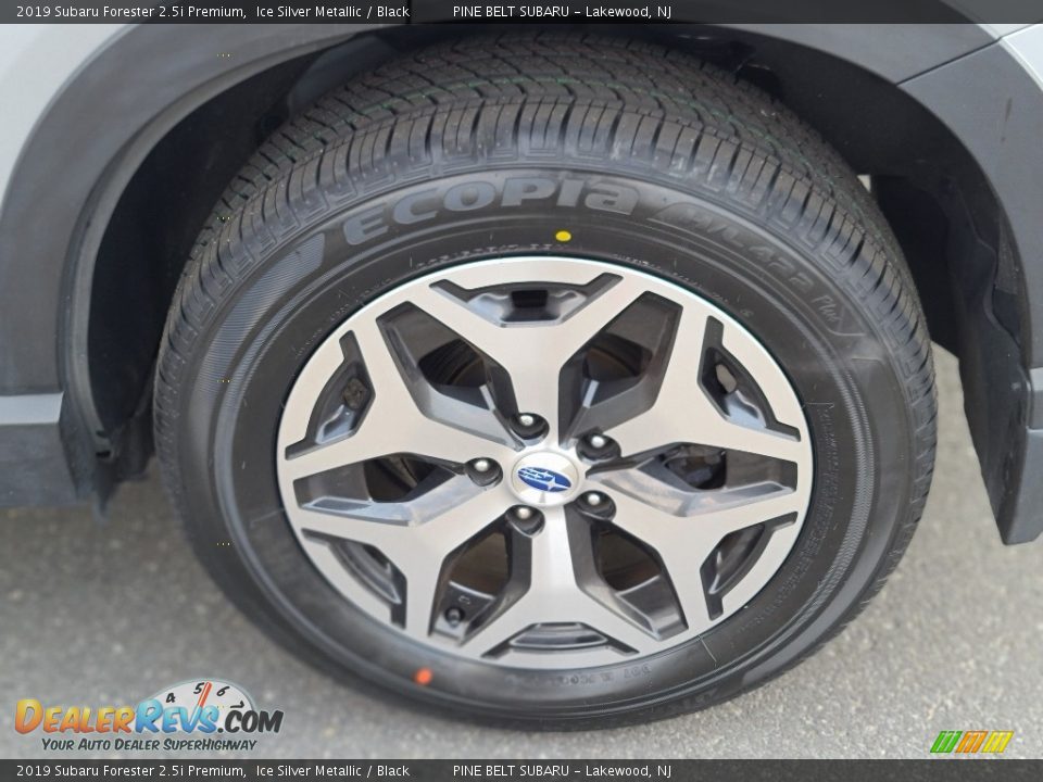 2019 Subaru Forester 2.5i Premium Ice Silver Metallic / Black Photo #33