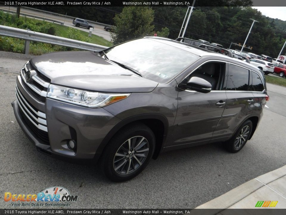 2018 Toyota Highlander XLE AWD Predawn Gray Mica / Ash Photo #12