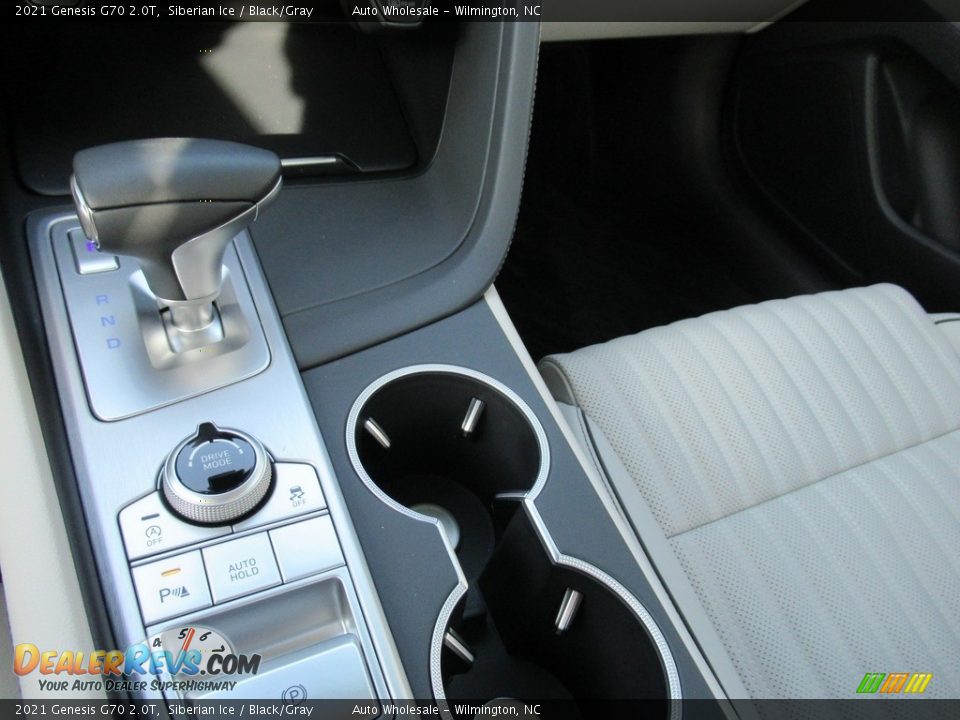 2021 Genesis G70 2.0T Shifter Photo #19