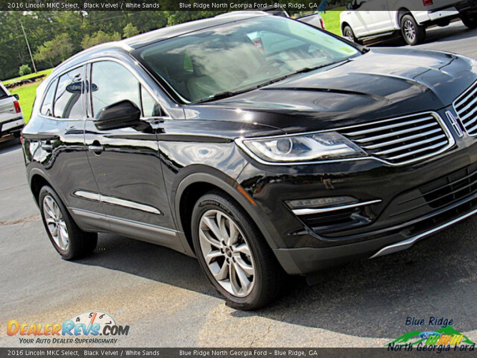 2016 Lincoln MKC Select Black Velvet / White Sands Photo #27