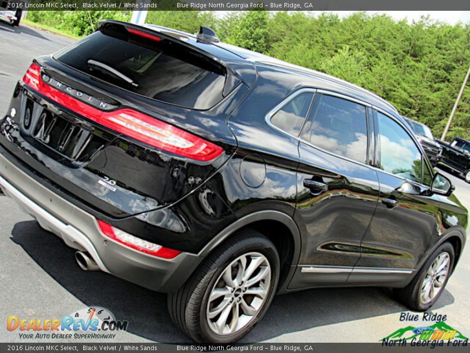 2016 Lincoln MKC Select Black Velvet / White Sands Photo #28