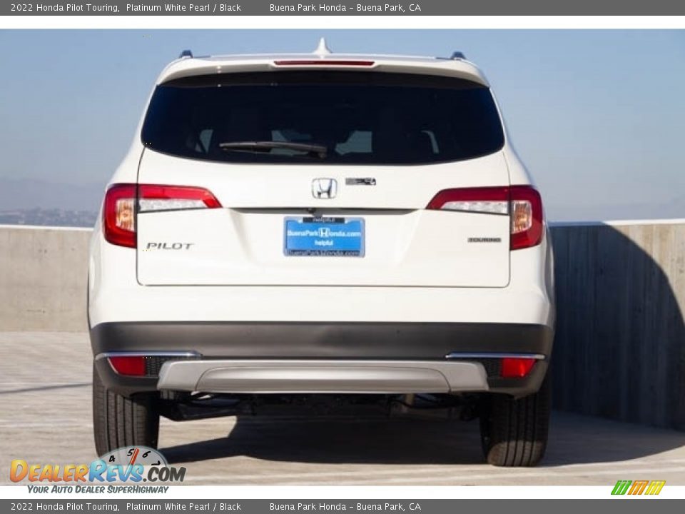 2022 Honda Pilot Touring Platinum White Pearl / Black Photo #6