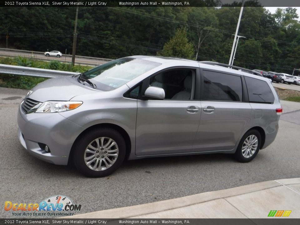 2012 Toyota Sienna XLE Silver Sky Metallic / Light Gray Photo #13