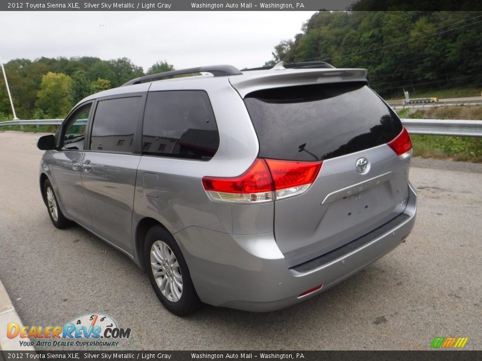 2012 Toyota Sienna XLE Silver Sky Metallic / Light Gray Photo #14