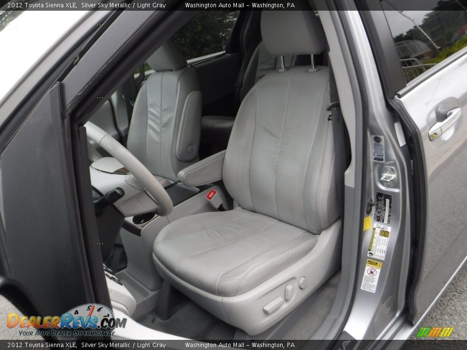 2012 Toyota Sienna XLE Silver Sky Metallic / Light Gray Photo #22