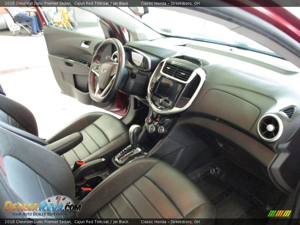 Dashboard of 2018 Chevrolet Sonic Premier Sedan Photo #17